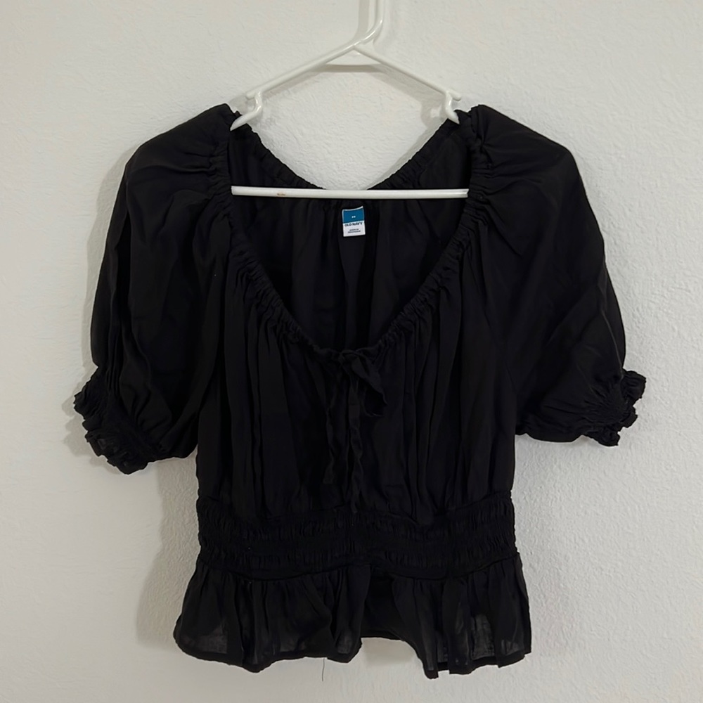 Old Navy Puff Sleeve Smocked Poet Blouse in Black